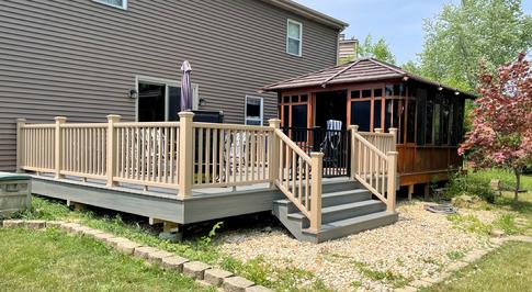 Trex Lineage deck - 2023 Glendale Heights deck contractor A-Affordable Decks Lombard IL