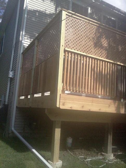 Cedar deck in Westmont, Illinois