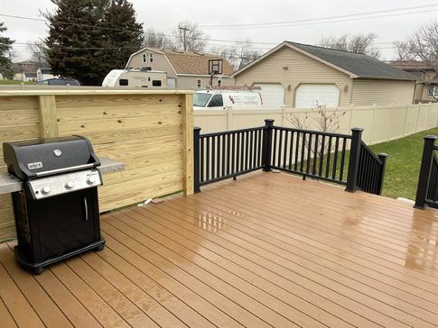 Lombard IL 2024 wood privacy screen and Trex flooring and railing   A-Affordable Decks